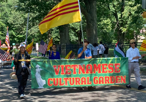 Vietnamese Cultural Garden in the Parade of Flags on One World Day