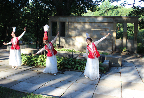 Aya Alibek dancers
