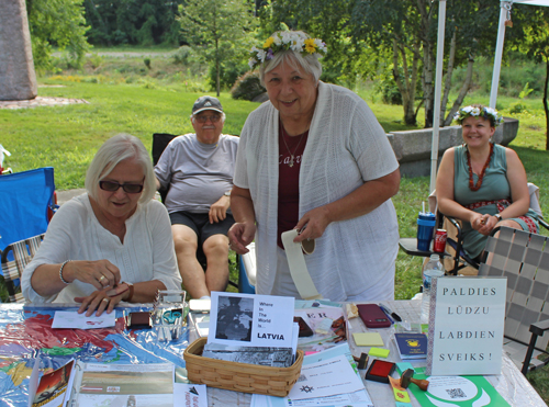 Latvian Cultural Garden on One World Day 2025