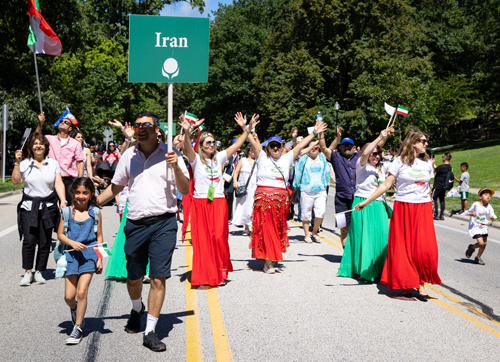 Iranian community in Parade of Flags on One World Day 2025