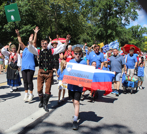 Slovenian Cultural Garden in Parade of Flags at One World Day 2025