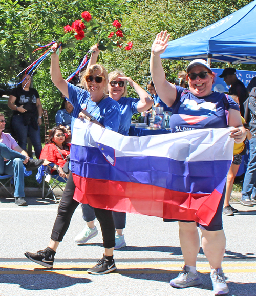 Slovenian Cultural Garden in Parade of Flags at One World Day 2025