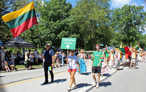 Lithuanian Cultural Garden in Parade of Flags 2025