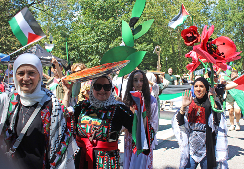 Cleveland Palestinian Garden in the Parade of Flags at One World Day