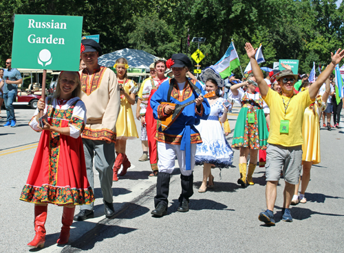 Russian Cultural Garden in the Parade of Flags on One World Day 2025