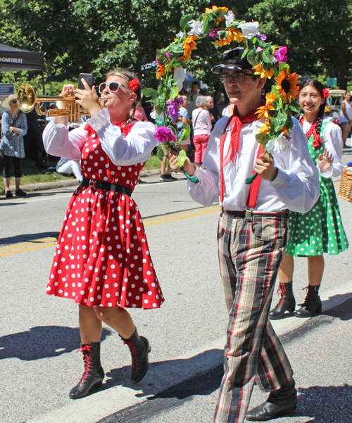 Polish Cultural Garden in Parade of Flags on One World Day 2025