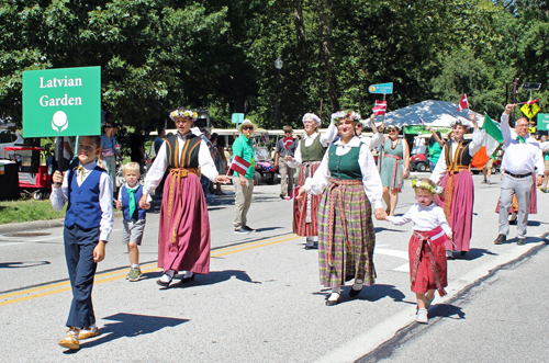 Latvian Cultural Garden in Parade of Flags on One World Day 2025