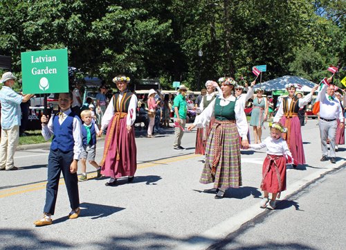 Latvian Cultural Garden in Parade of Flags on One World Day 2025