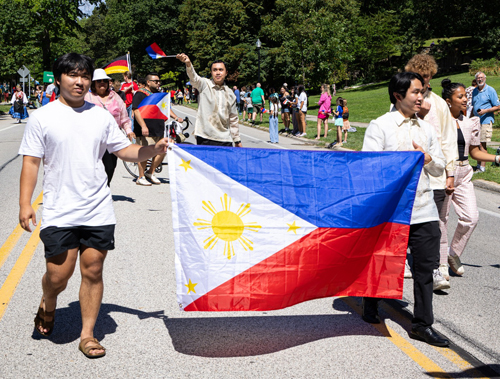 Filipino community in the Parade of Flags on One World Day 2025