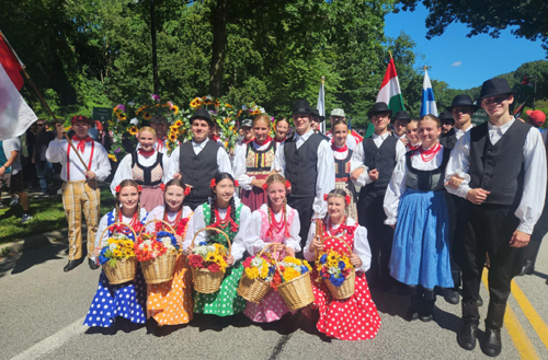 Polish Cultural Garden in Parade of Flags on One World Day 2025