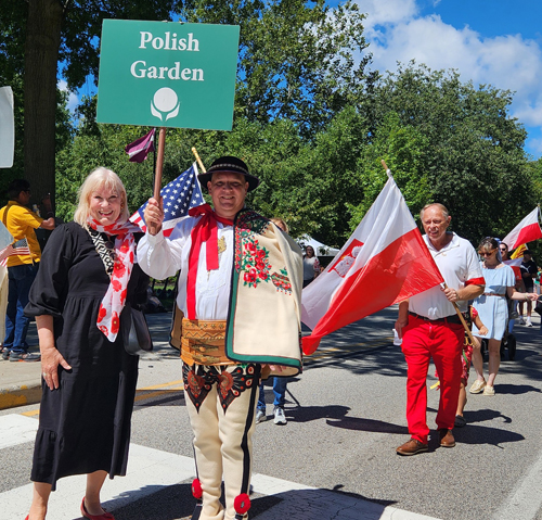 Polish Cultural Garden in Parade of Flags on One World Day 2025