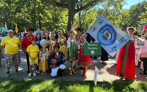 Russian Cultural Garden in the Parade of Flags on One World Day 2025