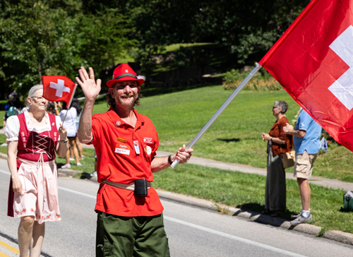 Swiss community in the Parade of Flags on One World Day