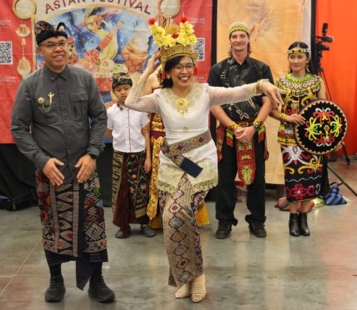 Indonesian community in Fashion Show