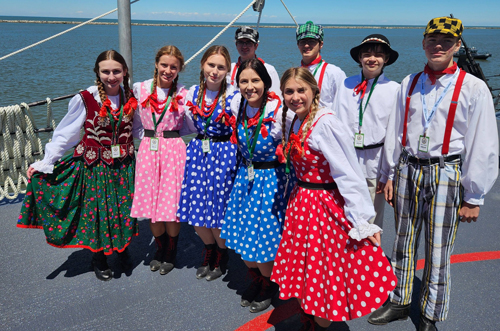 PIAST Polish Folk Song and Dance Ensemble and USS Cleveland