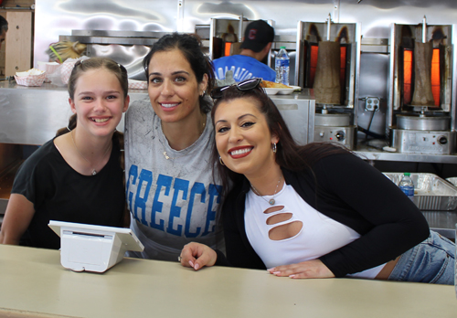 Greek girls - food volunteers