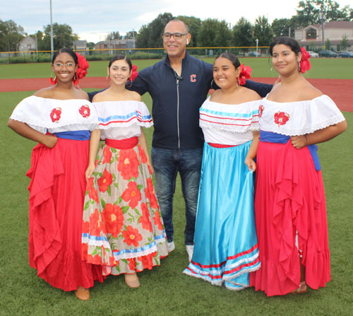 Carlos Baerga and Julia de Burgos dancers