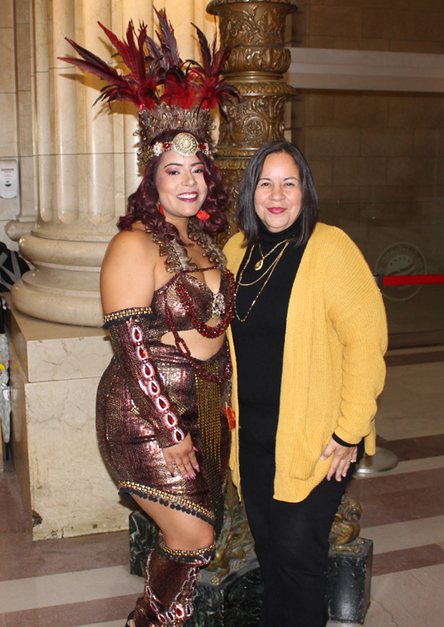 Bianca Chis (daughter) and Letitia Lopez (mother)