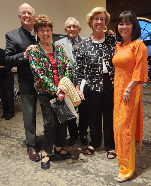 Greg Polyak, Jenny Brown, Jim and Carolyn Balogh, Oanh Loi-Powell