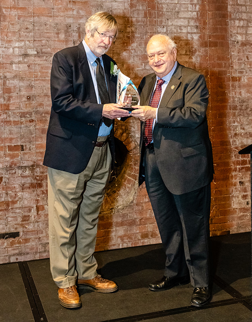 Lou Frangos inducts Andy Chakalis 