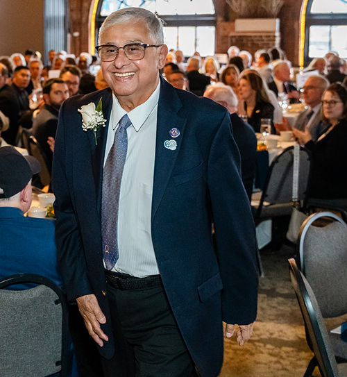 Anjan Ghose receives Debbie Hanson Forever Young Award