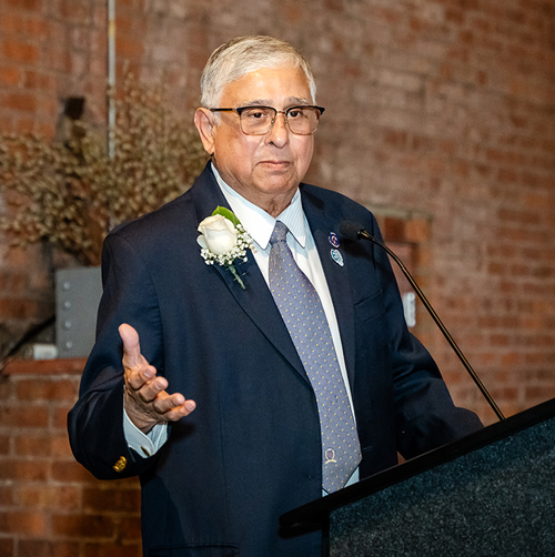 Anjan Ghose receives Debbie Hanson Forever Young Award