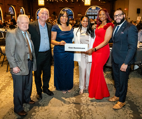 Club Dominicano attendees