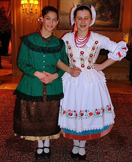 Hungarian Scouts in costume