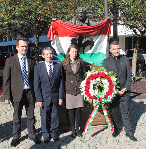 Posing with Hungarian Freedom Fighter statue