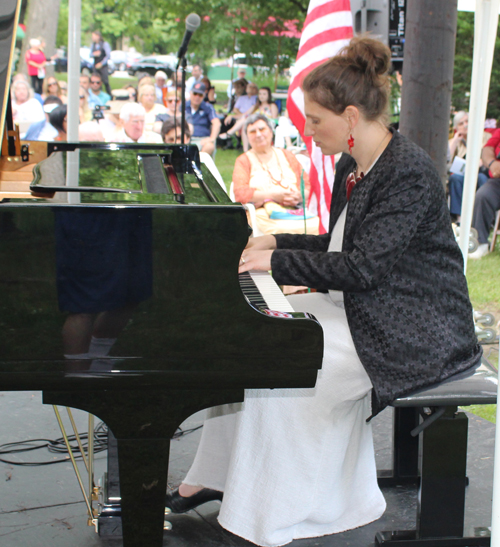 Vera Holczer performed Bells of Geneva by Liszt at the 80th anniversary celebration of the Hungarian Cultural Garden