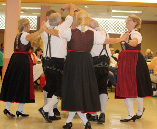 Gottscheer Tanz Und Spielkreis Austrian Dance Group