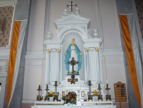 Mary altar Inside Saint Elizabeth of Hungary Church