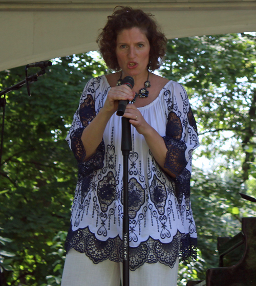 Vera Holczer-Waroquet