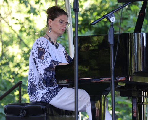 Vera Holczer 