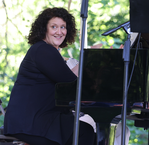 Donna Oberlin