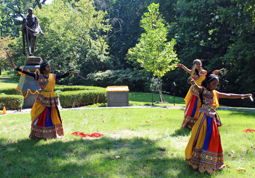 Girls perform semi-classical Indian dance