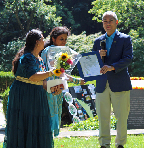 Mahima Rao, Vineetha Jayaram and Mayor Ron Falconi