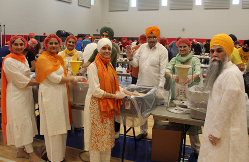 Richfield Rise Against Hunger Guru Nanak Event Volunteers