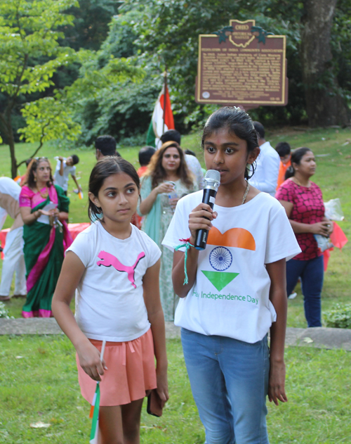Students of the Sanatana Dharma classes spoke about various India patriotic topics