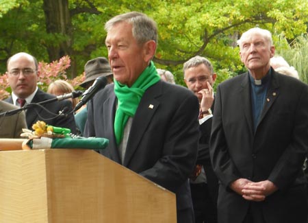 Senator George Voinovich - Cleveland Irish Cultural Garden photos by Dan Hanson