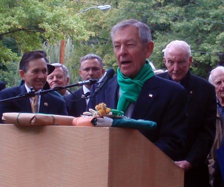 Senator George Voinovich - Cleveland Irish Cultural Garden photos by Dan Hanson