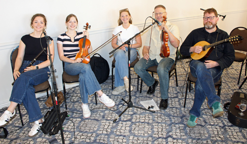 Members of the Kilroys