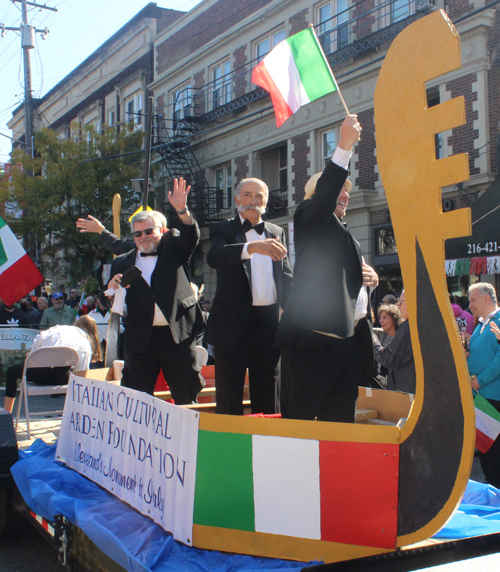 Italian Cultural Garden Foundation float