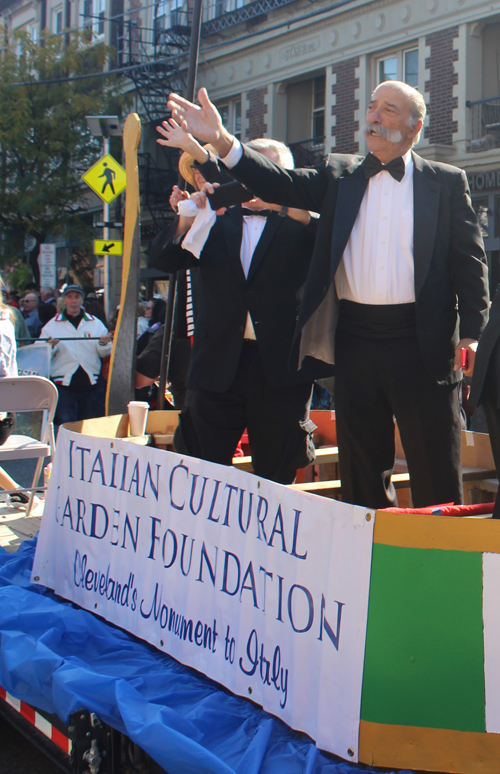 Italian Cultural Garden Foundation float