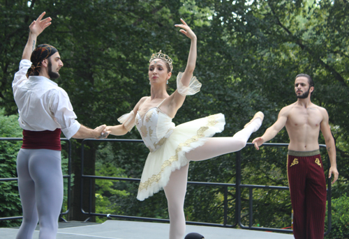 Cleveland Ballet performers