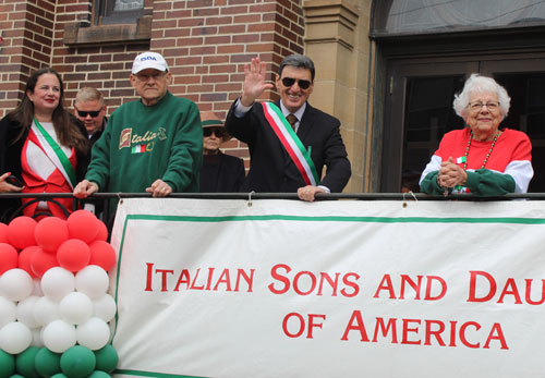 Crowd at 2023 Columbus Day Parade in Cleveland