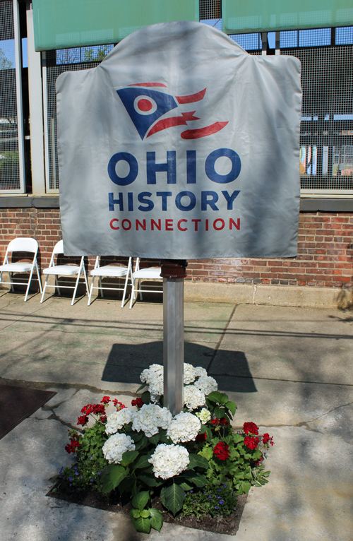 Italian Stone Cutters Ohio Marker covered before unveiling