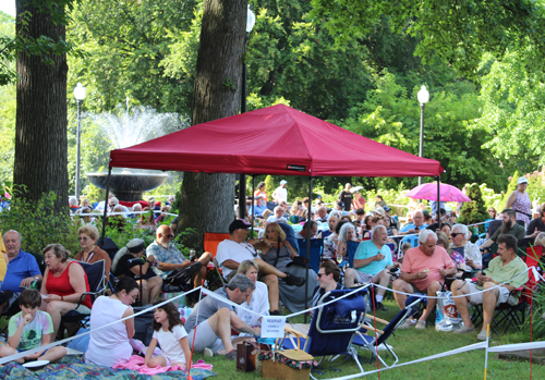 Crowd at Opera in the Italian Garden 2025