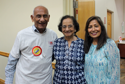 Ramesh and Jaya Shah with Sangita Bafna