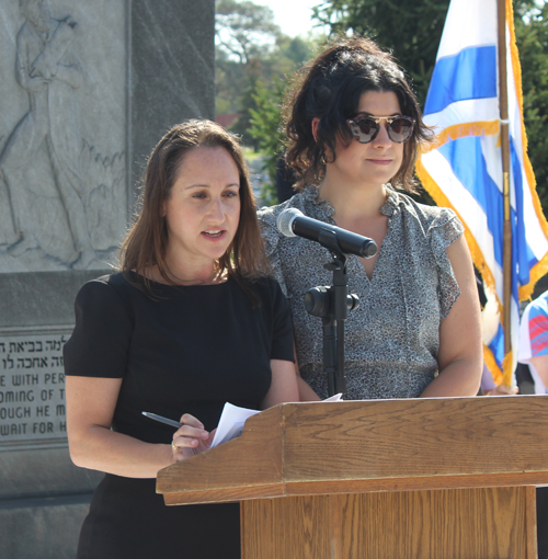 Jordan Walman and Julie Kronenberg